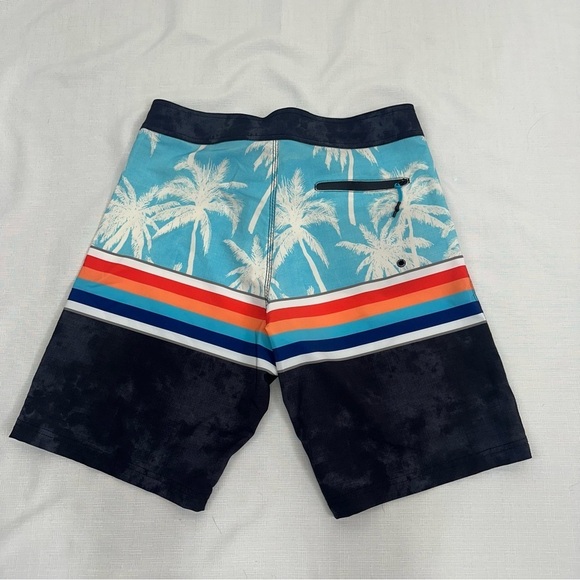 Maui and Sons Men’s Size 32 Black Shark 4 Way Stretch Palm Tree Board Shorts - Picture 2 of 8